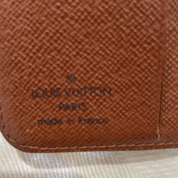 LV Monogram Compact Zippe Zipped Wallet - Picture 5 of 11